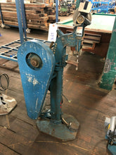 Load image into Gallery viewer, Stimpson – Auto Feed Grommet Rivet Pedal Machine
