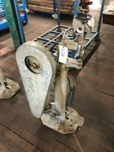 Load image into Gallery viewer, Stimpson – Auto Feed Grommet Rivet Pedal Machine